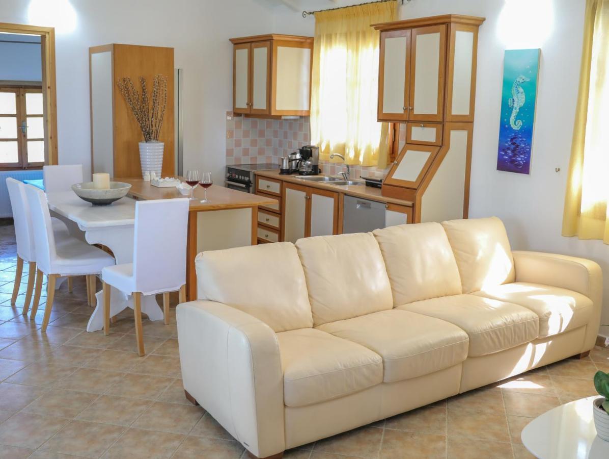 Georgia Villas Skiathos Town Exterior photo